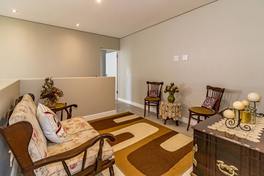 To Let 4 Bedroom Property for Rent in Croydon Gardens Estate Western Cape